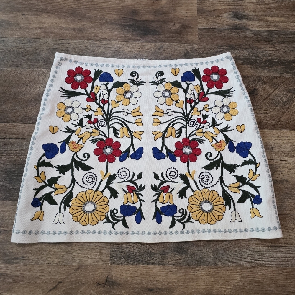 Velzera White Mini Skirt with Red, Yellow & Blue Floral Embroidery